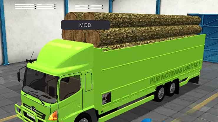 Truck Hino Lohan Muatan Kayu