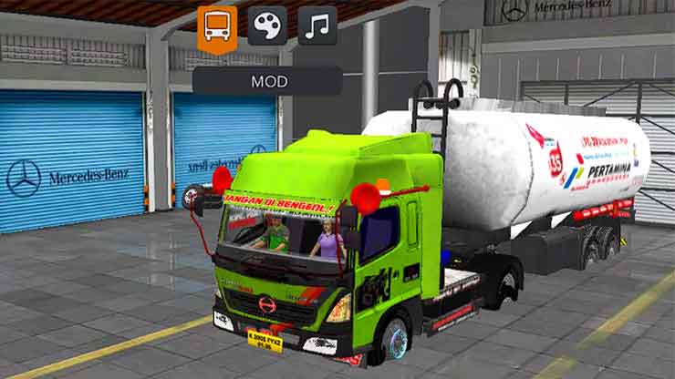 Truck Hino Lohan Trailer Tangki Tanker